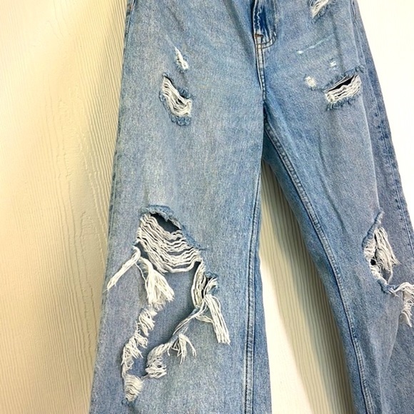 H&M - Stonewashed Distressed High Waist Loose Straight Jeans Size 4 - Picture 12 of 12